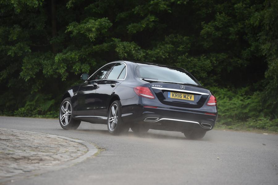 Mercedes-Benz E220 d AMG Line 2016 года  (UK) (фото 4 из 31)